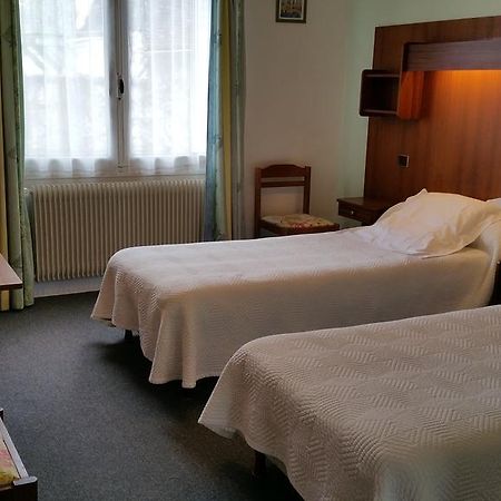 Hotel A Notre Dame La Châtre Εξωτερικό φωτογραφία